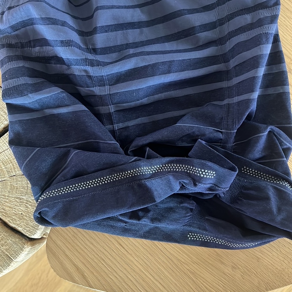 Athleta Fastest Track Tee - Picture 9 of 9